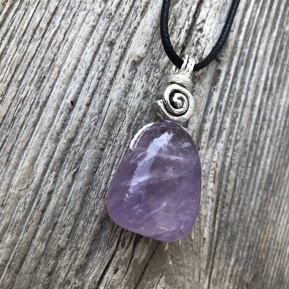 Sold - Picture 3 of 8